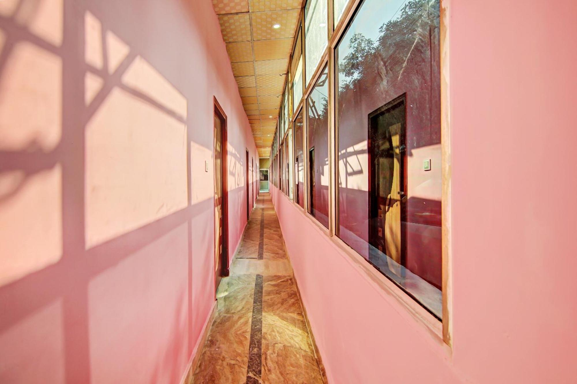 Hotel O Gg Farms Meerut Esterno foto