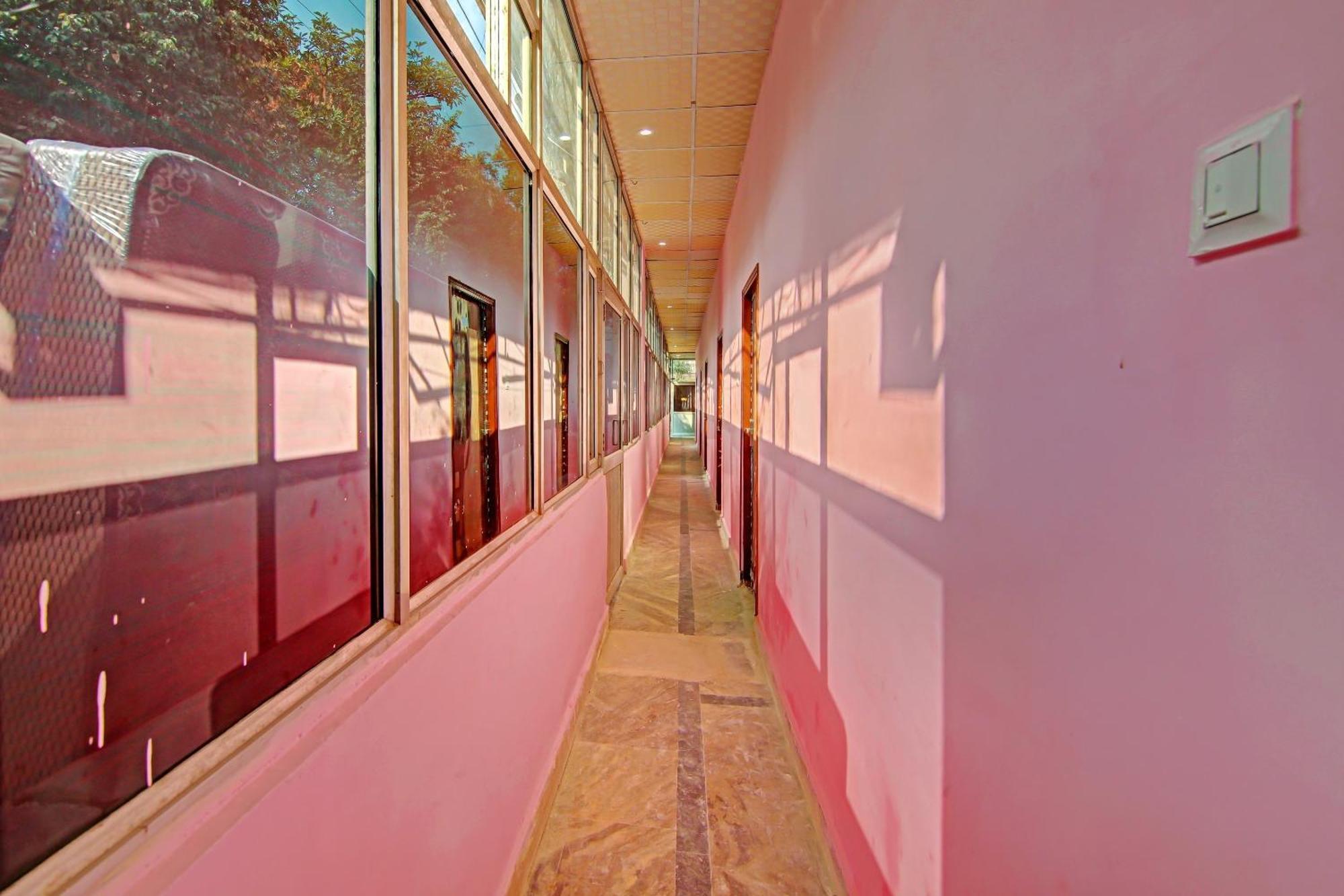 Hotel O Gg Farms Meerut Esterno foto